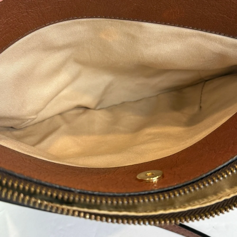 ✨ Banana Republic Chestnut Leather Half Moon Crossbody – Preloved Luxe Classic - Picture 15 of 16
